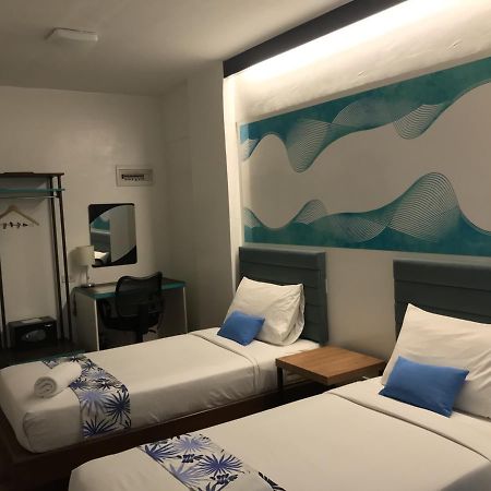 H Hotels - Metro North Uno Quezon City Exteriör bild