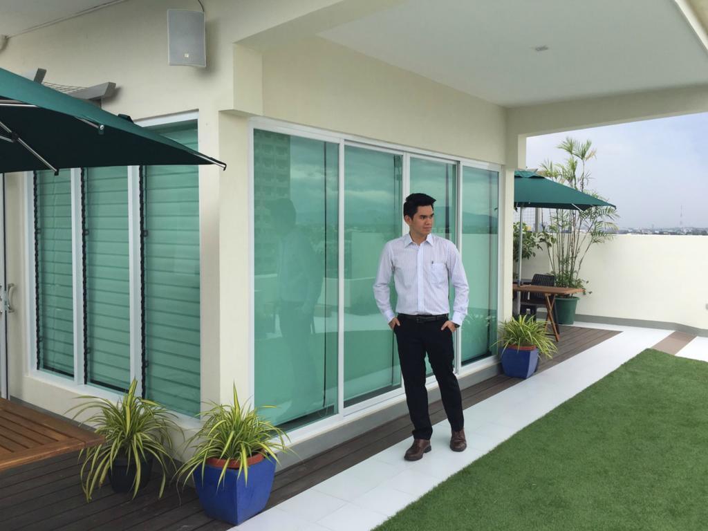 H Hotels - Metro North Uno Quezon City Exteriör bild