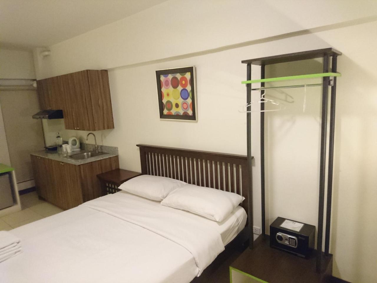 H Hotels - Metro North Uno Quezon City Exteriör bild